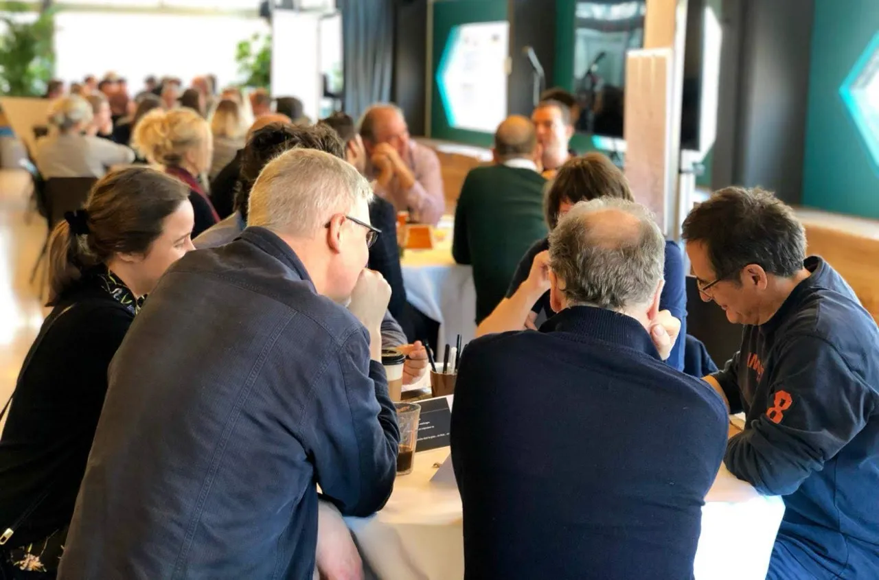 Effective Prompting: From Vague Instructions to Usable Results